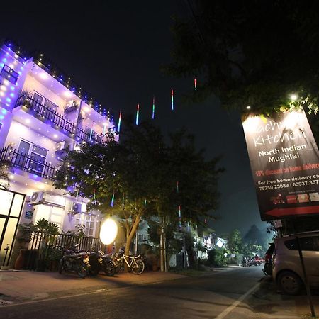 Hotel Super Townhouse Kachnar House Vikas Nagar Hasanganj Exterior foto