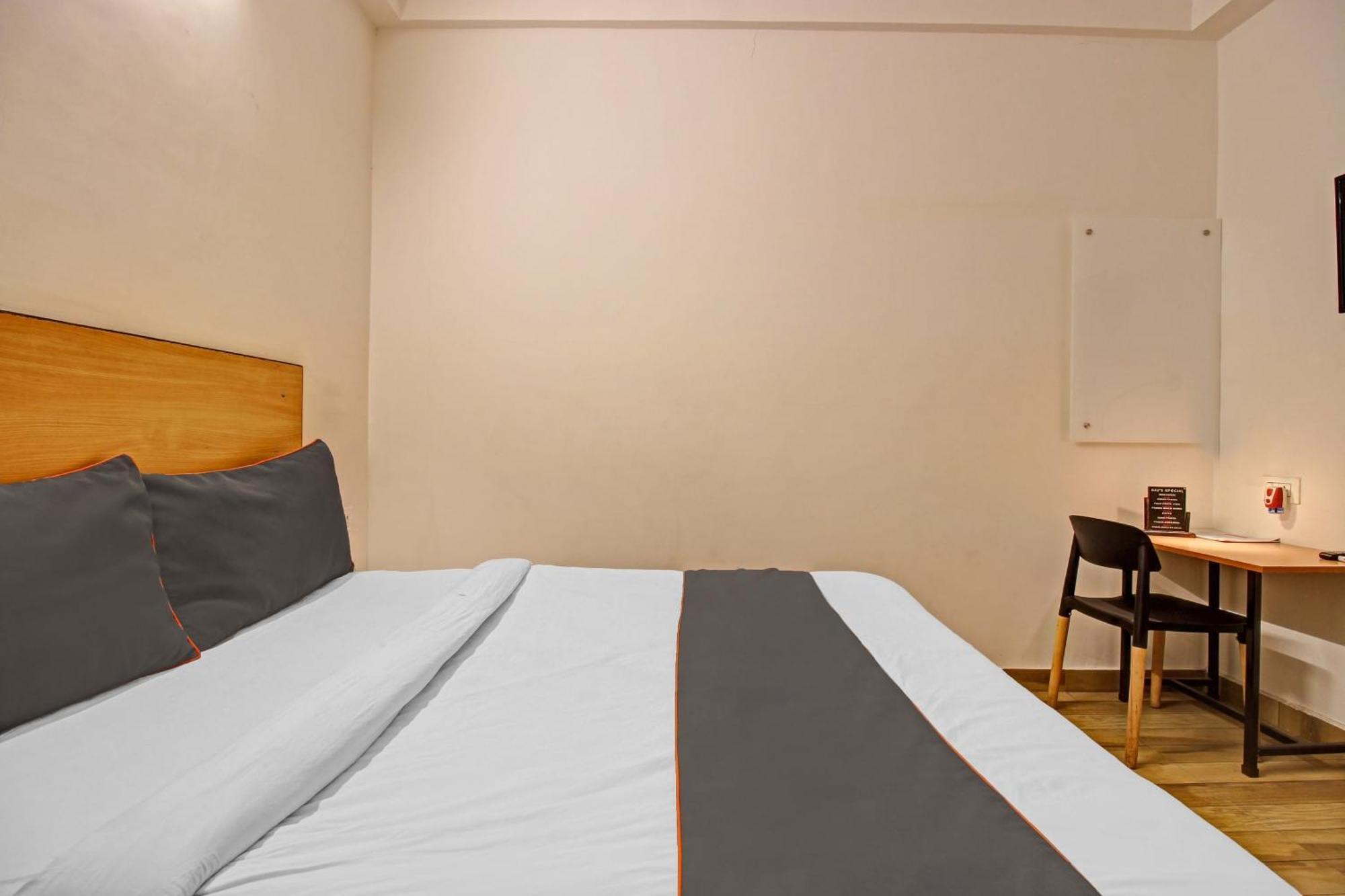 Hotel Super Townhouse Kachnar House Vikas Nagar Hasanganj Exterior foto