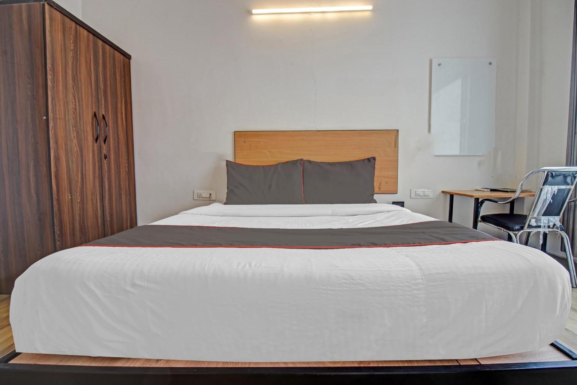 Hotel Super Townhouse Kachnar House Vikas Nagar Hasanganj Exterior foto